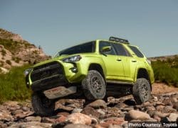 Toyota-4Runner-Alternatives-to-Jeep-Grand-Cherokee